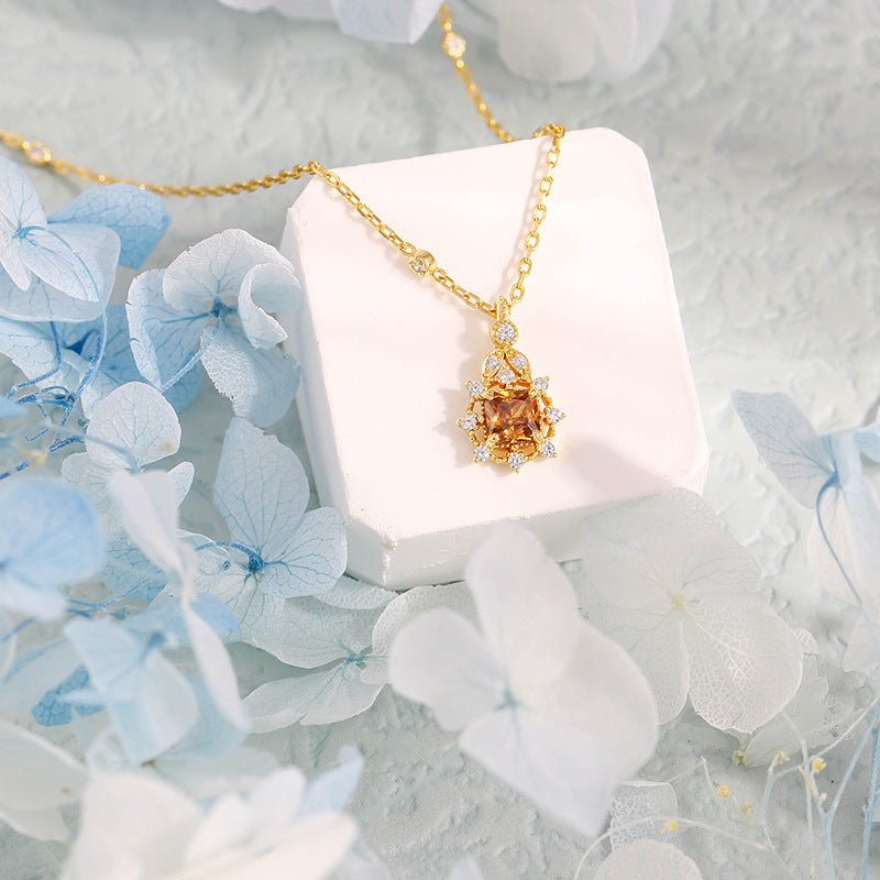 Winter Limited Vintage Snowflake Zircon Necklace