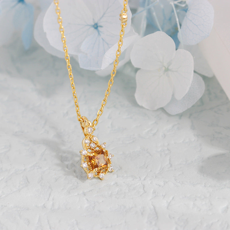 Winter Limited Vintage Snowflake Zircon Necklace