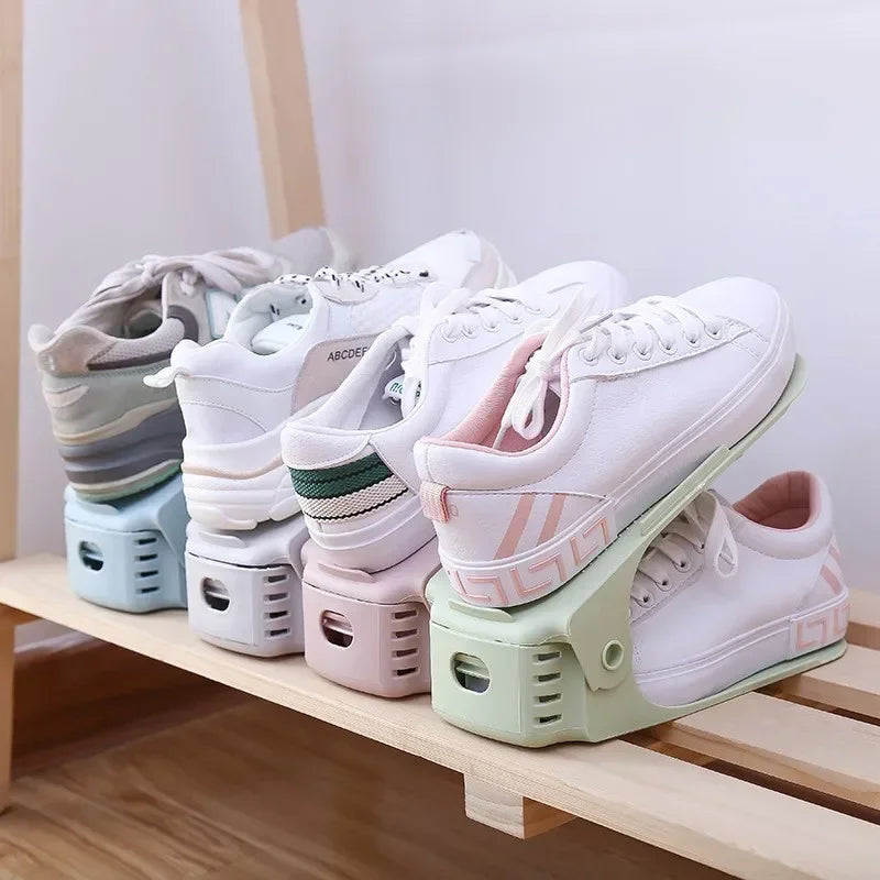 Adjustable double-layer shoe rack